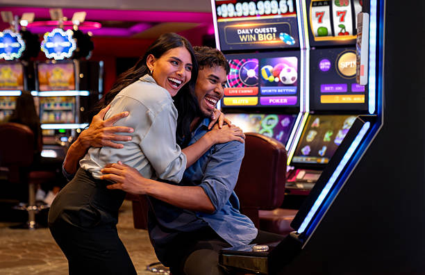 Diamond Empire slot game interface showing five reels, cluster-pay symbols, and balance display